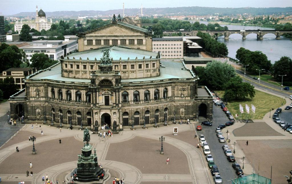 Dresden: Semperoper (2000)