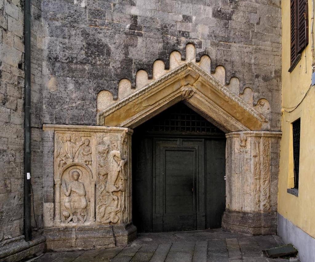 Como: San Fedele Portal (2024)