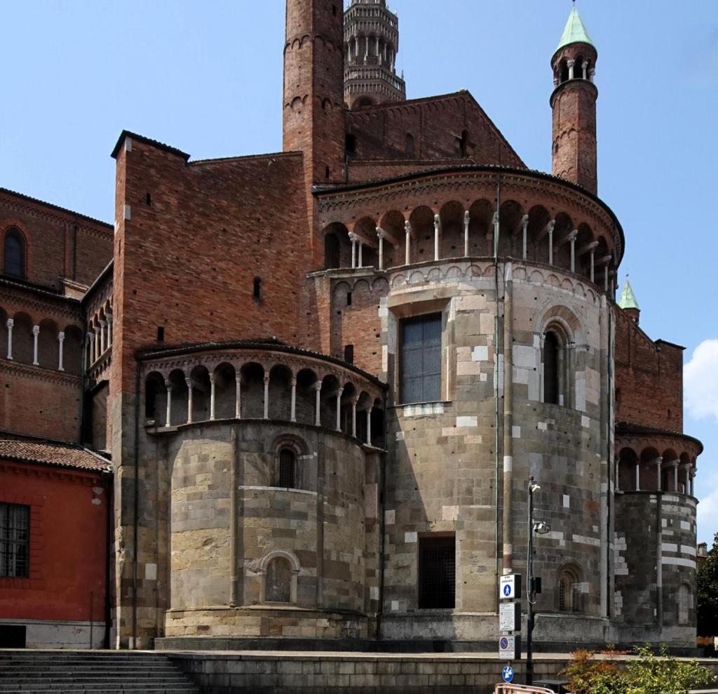Cremona: Dom Ostseite (2024)
