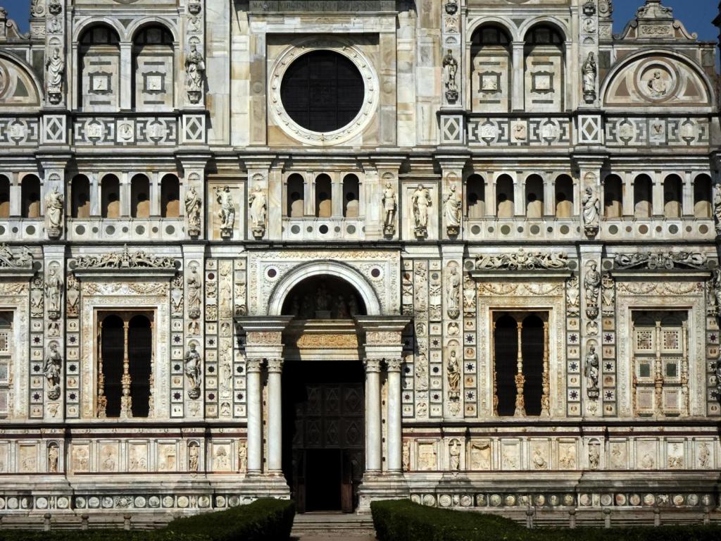 Kartause von Pavia: Kirche Westfassade (2024)