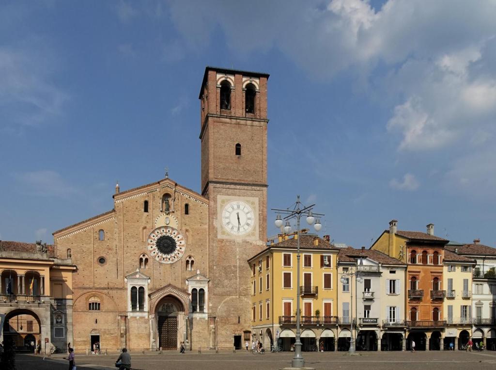 Lodi: Kathedrale am Siegesplatz (2024)