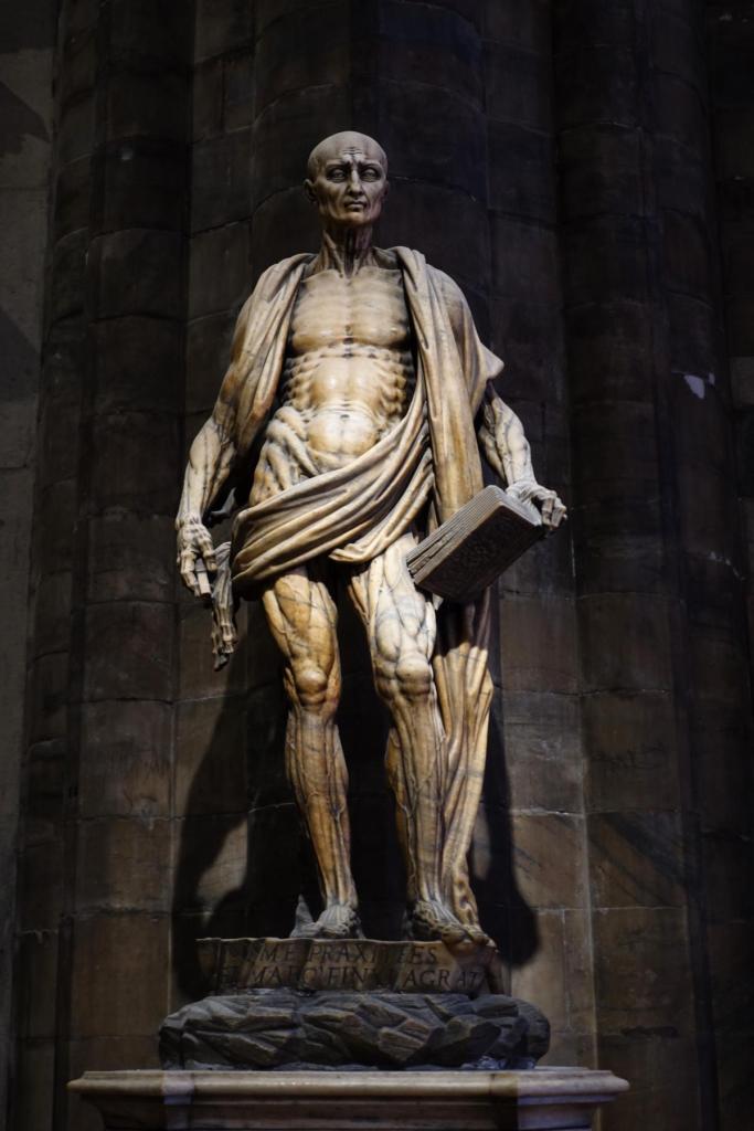 Mailand: Dom Statue des gehäuteten Bartholomäus (2024)