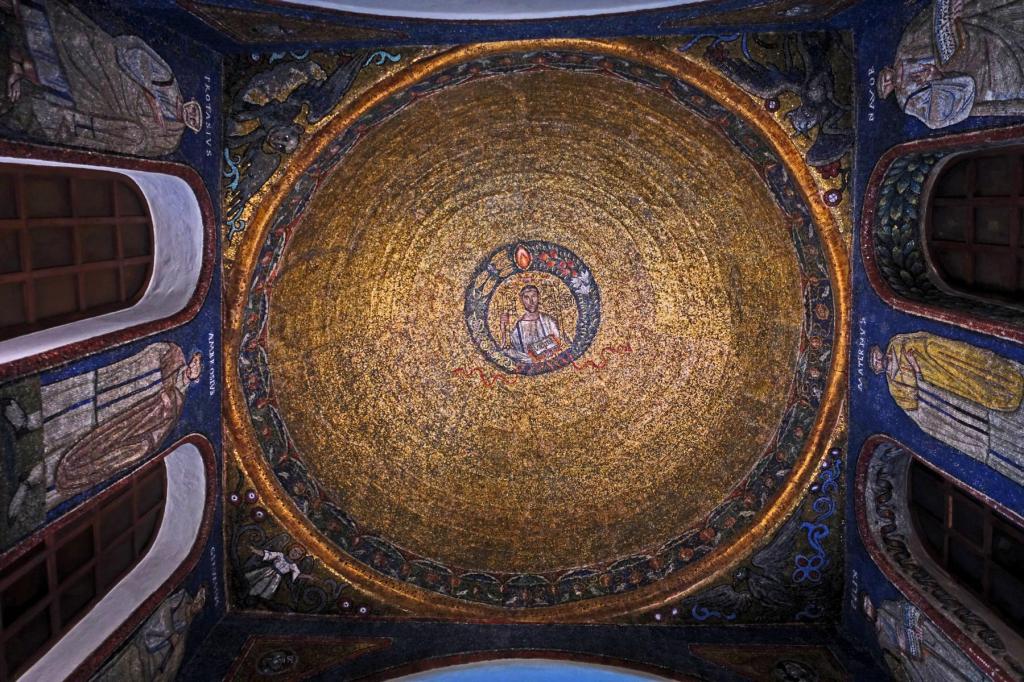 Mailand: Sant'Ambrogio Victorkapelle [Grabkapelle San Vittore in Ciel d'Oro] - Kuppel (2024)