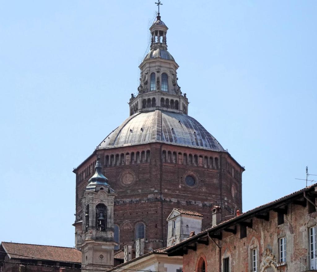 Pavia: Kathedrale Kuppel (2024)