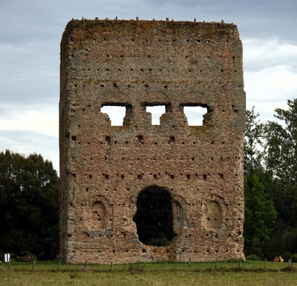 Autun: römischer Janus-Tempel (2024)