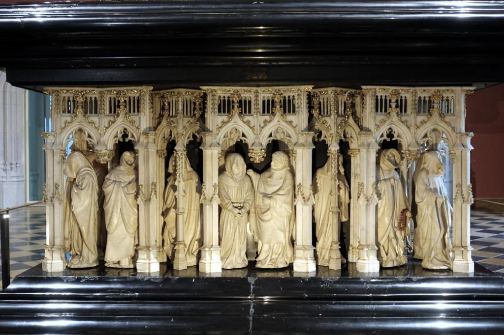 Dijon: Herzogspalast Gardesaal Grabmal Philipps des Kühnen Trauernde (2024)