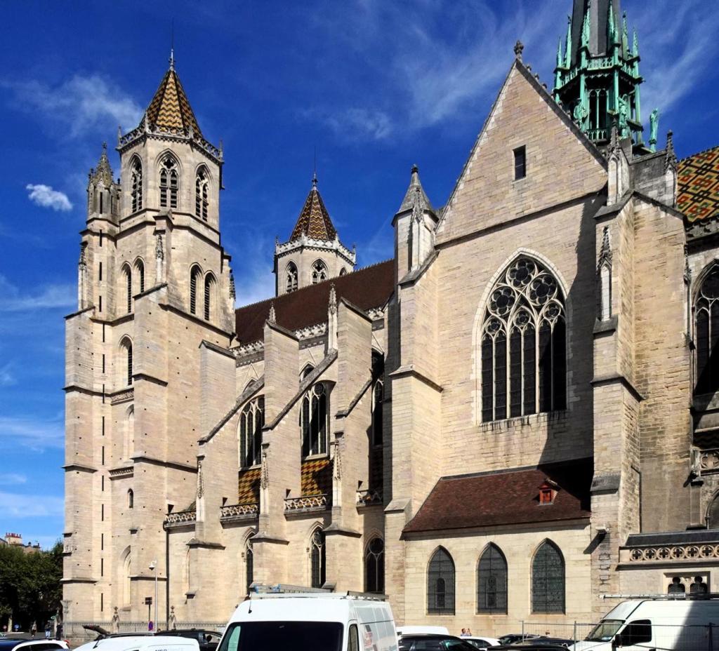 Dijon: Benignuskirche [Saint-Bénigne = Kathedrale] Südseite (2024)