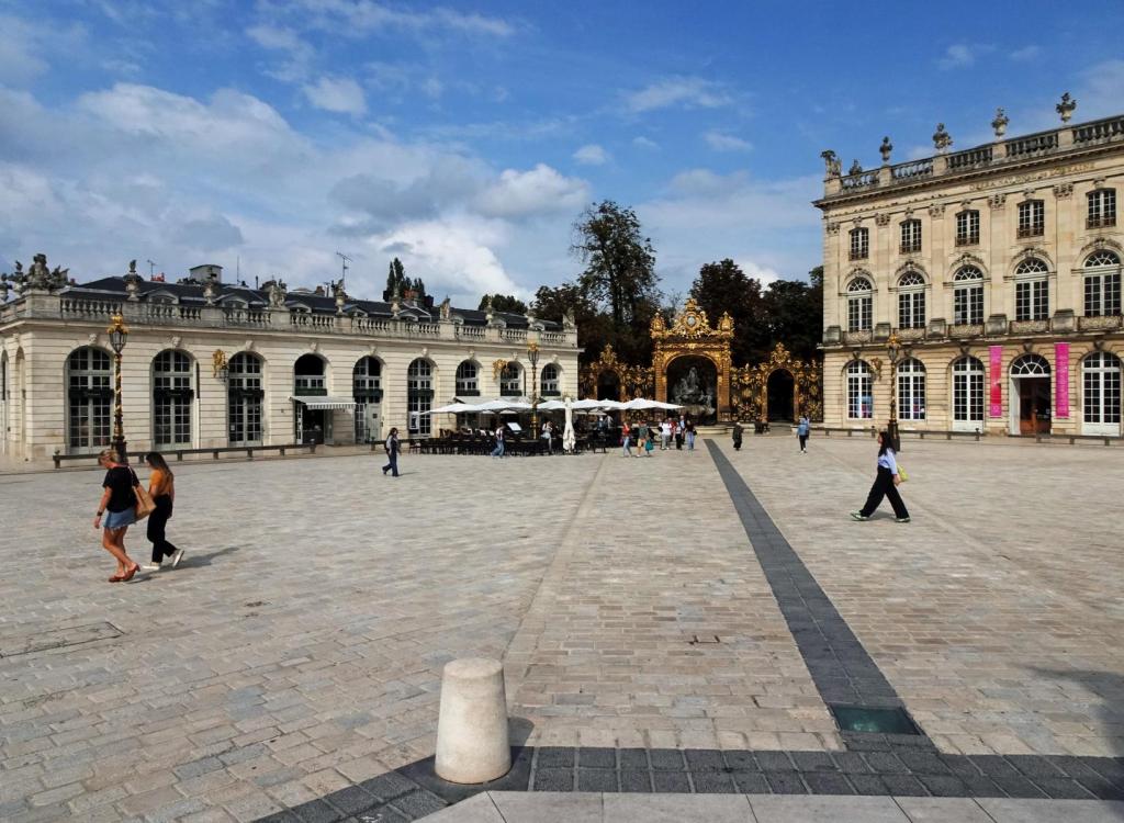 Nancy: Stanislas-Platz Nordostseite (2024)