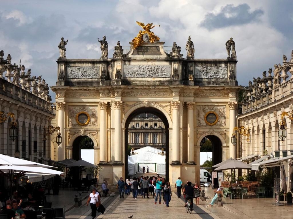 Nancy: Stanislas-Platz Triumphbogen (2024)