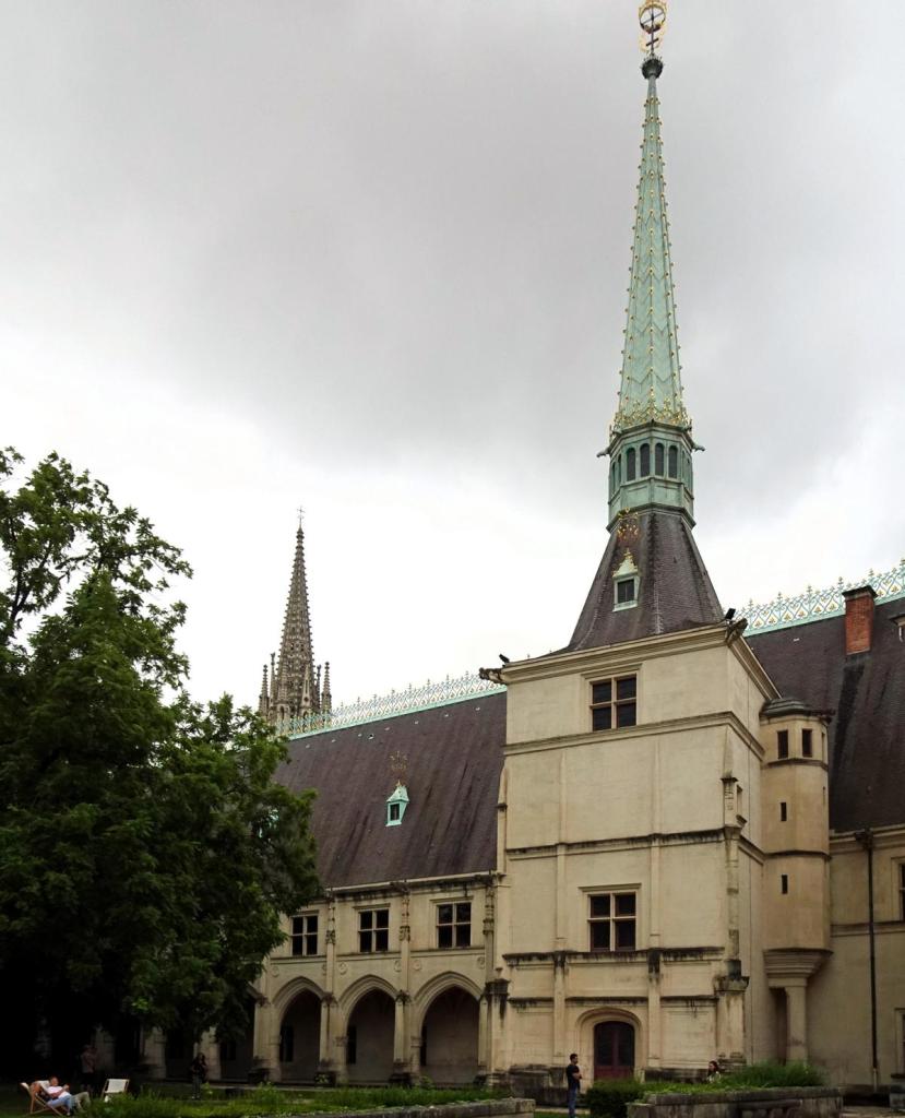 Nancy: Herzogspalast Innenhof und Turm (2024)