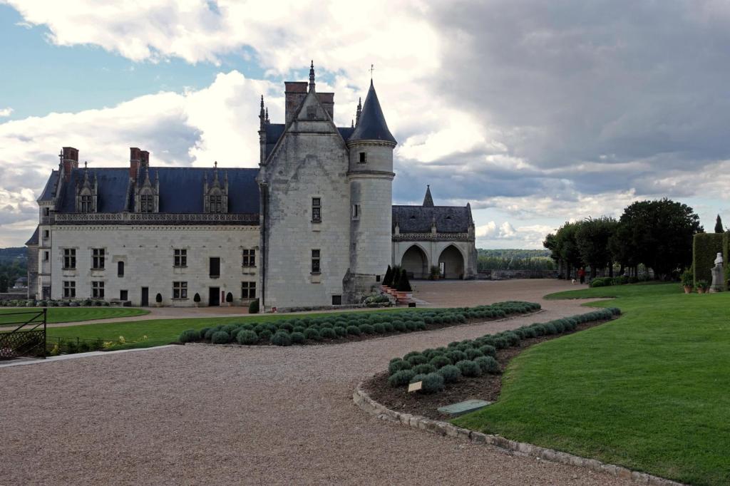 Amboise: Schloss Logis des Königs - Flügel Karls VIII., Flügel Ludwigs XII., Galerieanbau (2024)