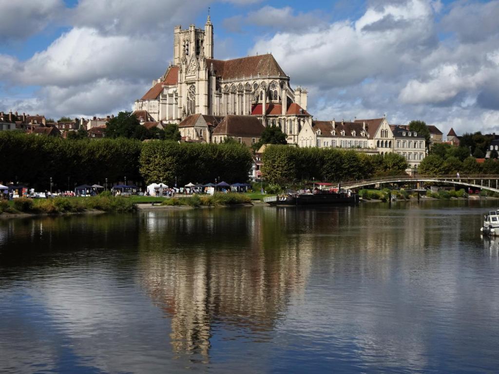 Auxerre: Blick zur Kathedrale (2024)