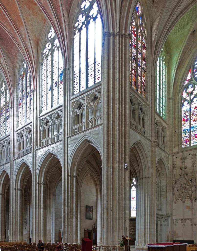 Auxerre: Kathedrale Mittelschiff und Querschiff (2024)