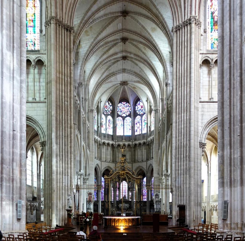 Auxerre: Kathedrale Blick zum Chor (2024)