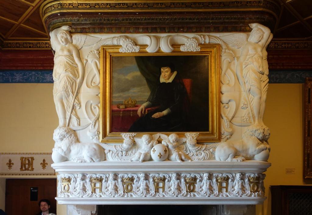 Schloss Chenonceau: Zimmer der Diana von Poitiers - Kamin (2024)