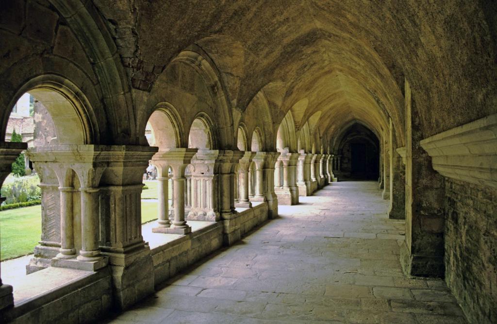 Kloster Fontenay: Kreuzgang (1995)