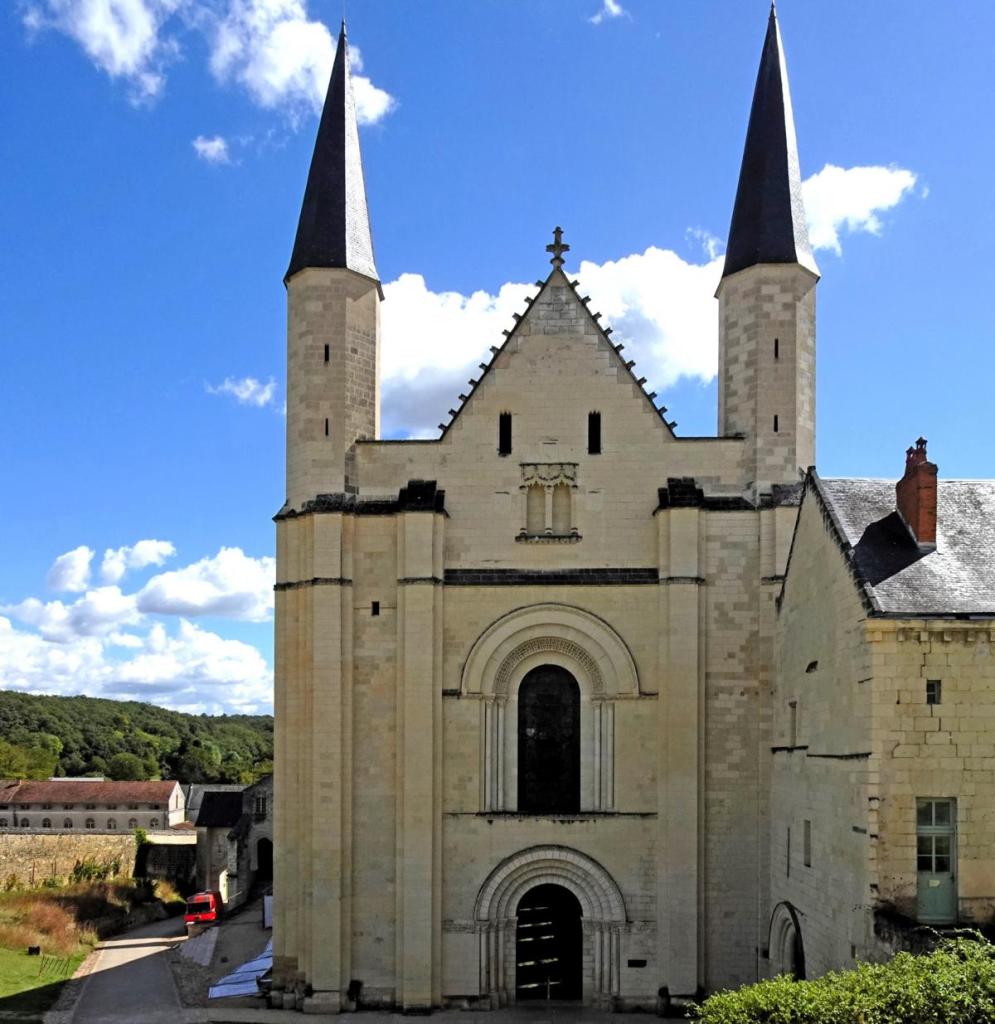 Fontevraud: Klosterkirche Westfassade (2024)