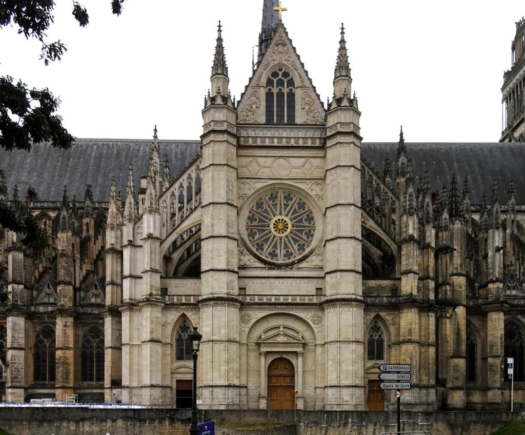 Orléans: Kathedrale Turm Nordquerschiff (2024)