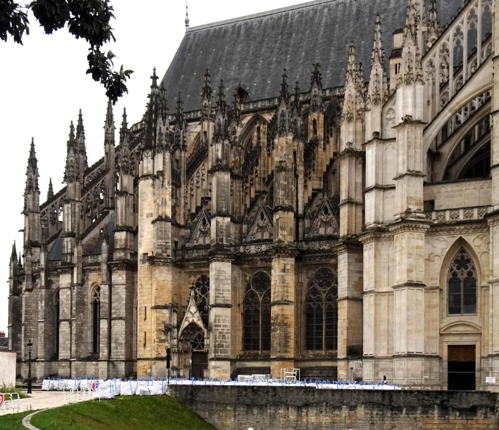 Orléans: Kathedrale Nordseite (2024)