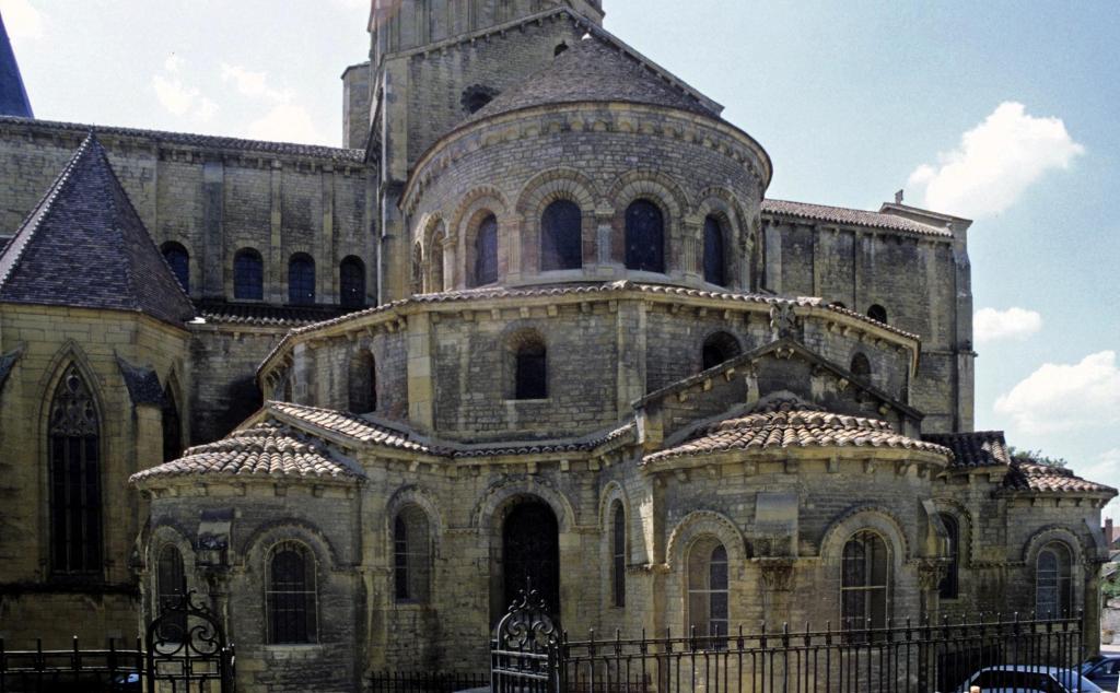 Paray-le-Monial: Basilika Chor (1995)