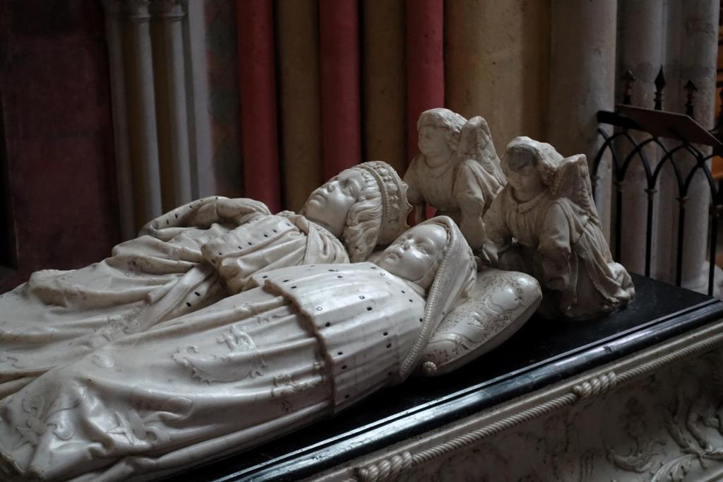 Tours: Kathedrale Grabmal der Kinder von Karl VIII. und Anna von Bretagne (2024)