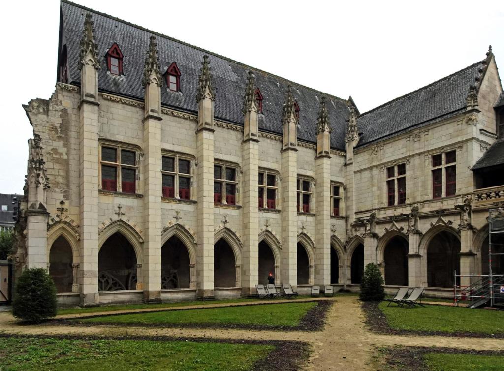 Tours: Kathedrale Kreuzgang La Psalette (2024)