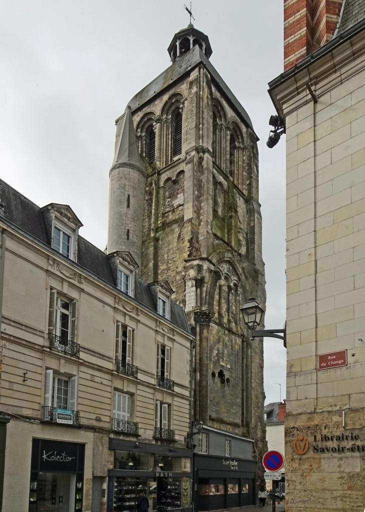 Tours: Uhrturm = Südturm der alten Martinskirche (2024)