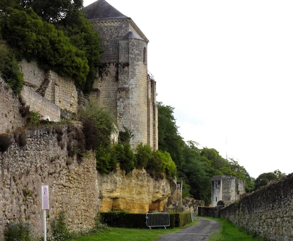Kloster Marmoutier: Grotten und Glockenturm (2024)