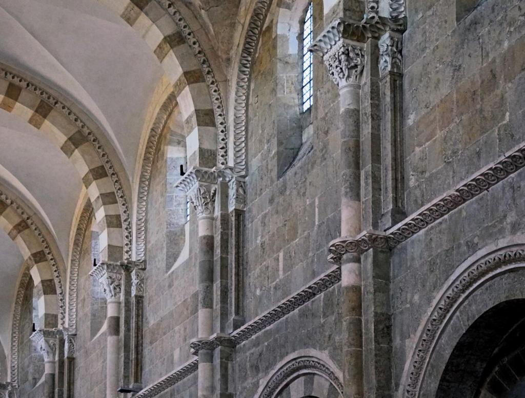 Vézelay: Basilika Mittelschiff (2024)