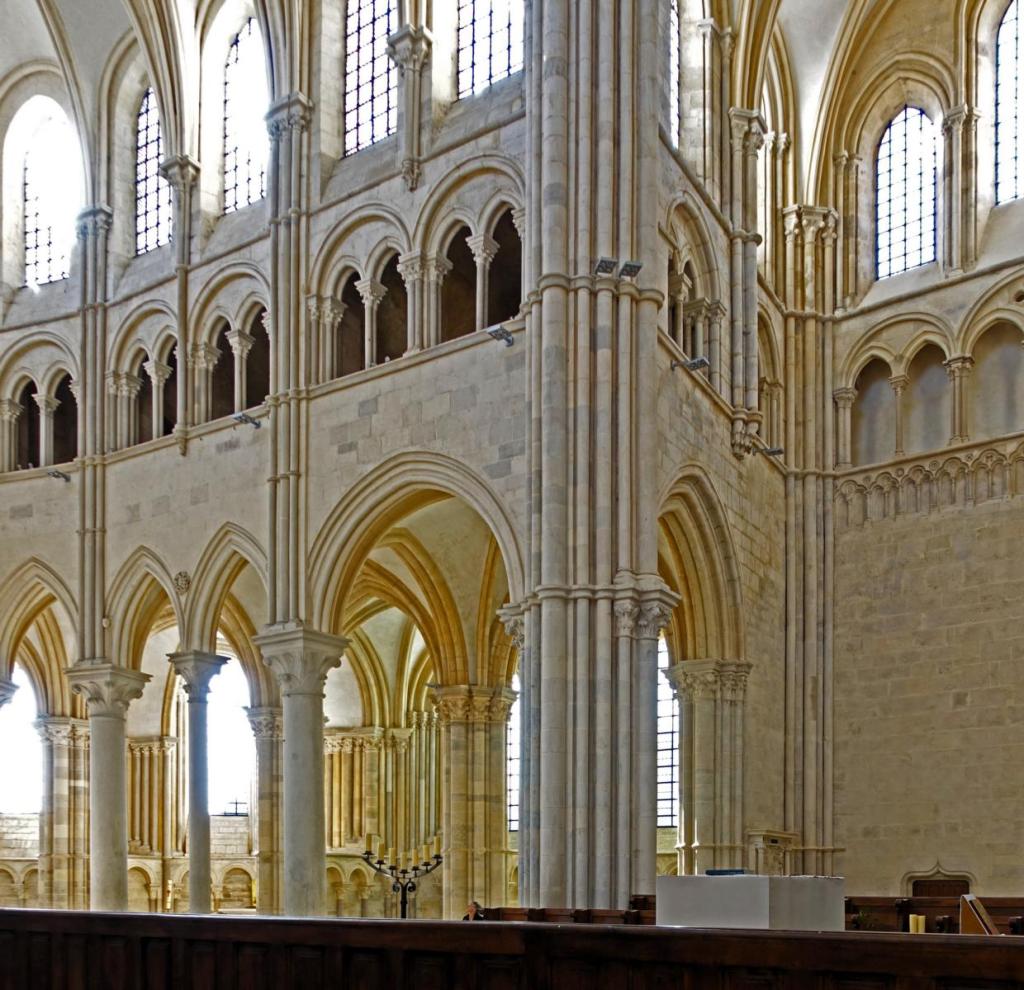 Vézelay: Basilika Chor und Südquerschiff (2024)