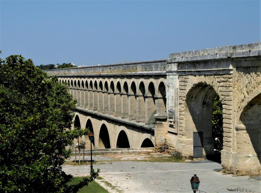 Montpellier: Aquädukt [1754] (2013)