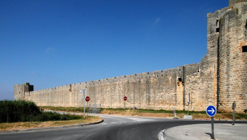 Aigues-Mortes: Stadtmauer (2013)