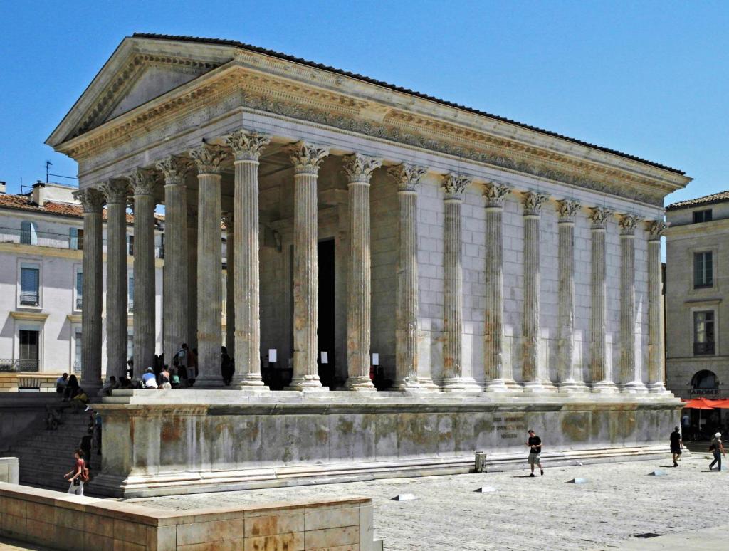 Nimes: Maison Carrée (2013)