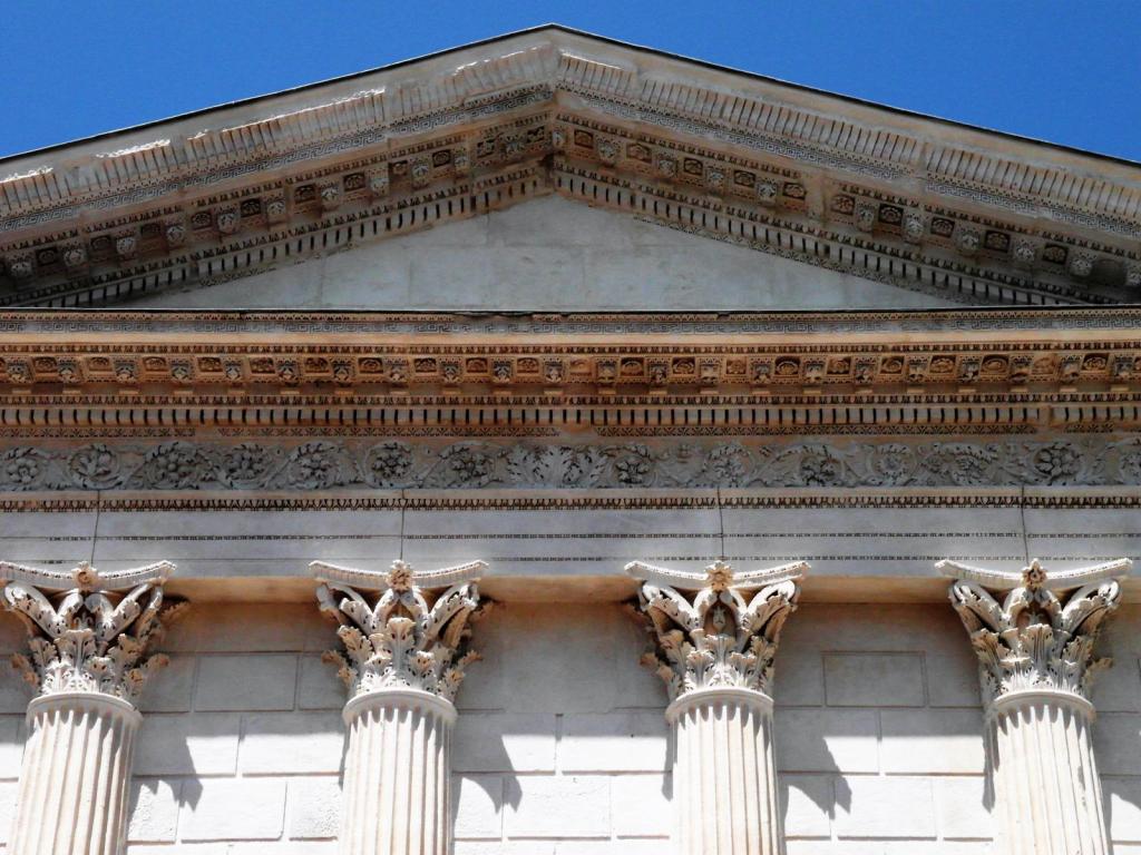 Nimes: Maison Carrée (2013)