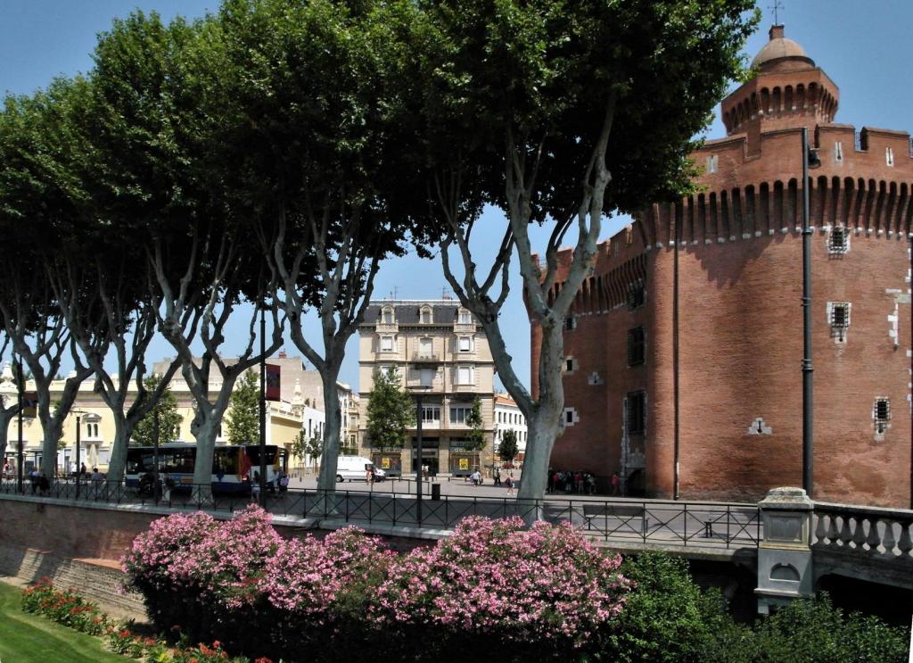 Perpignan: Stadttor Castillet (2013)