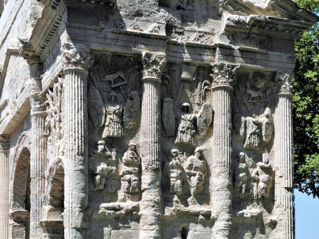 Orange: Römisches Tor (2013)