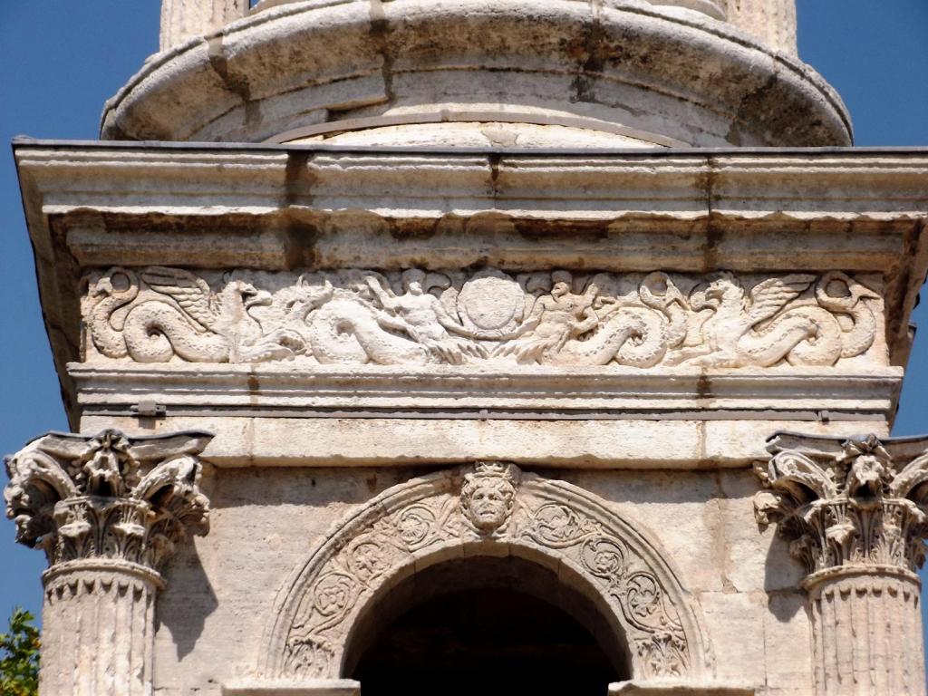 Glanum: Juliermonument (2013)