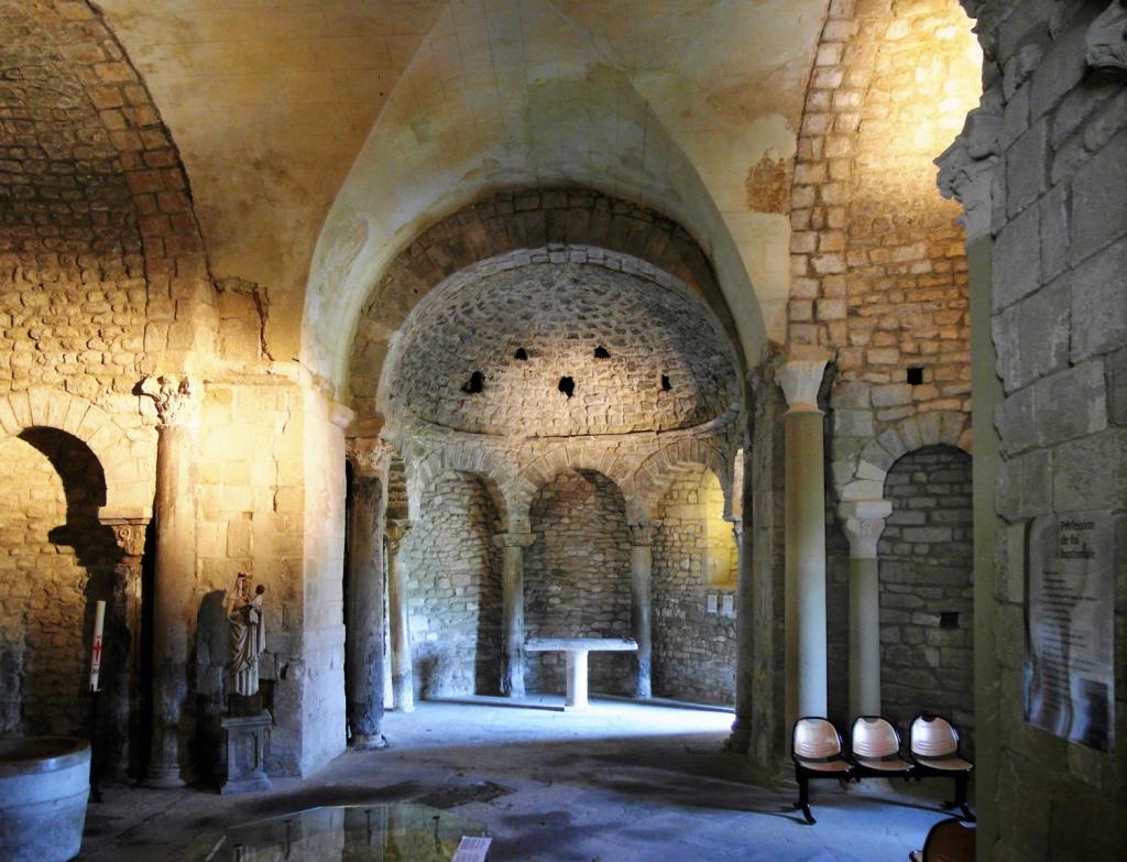 Venasque: Baptisterium (2013)