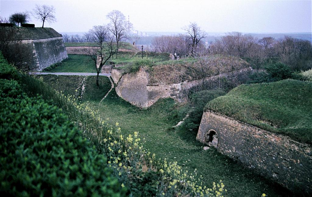 Peterwardein [serb. Petrovaradin]: Festung (1990)