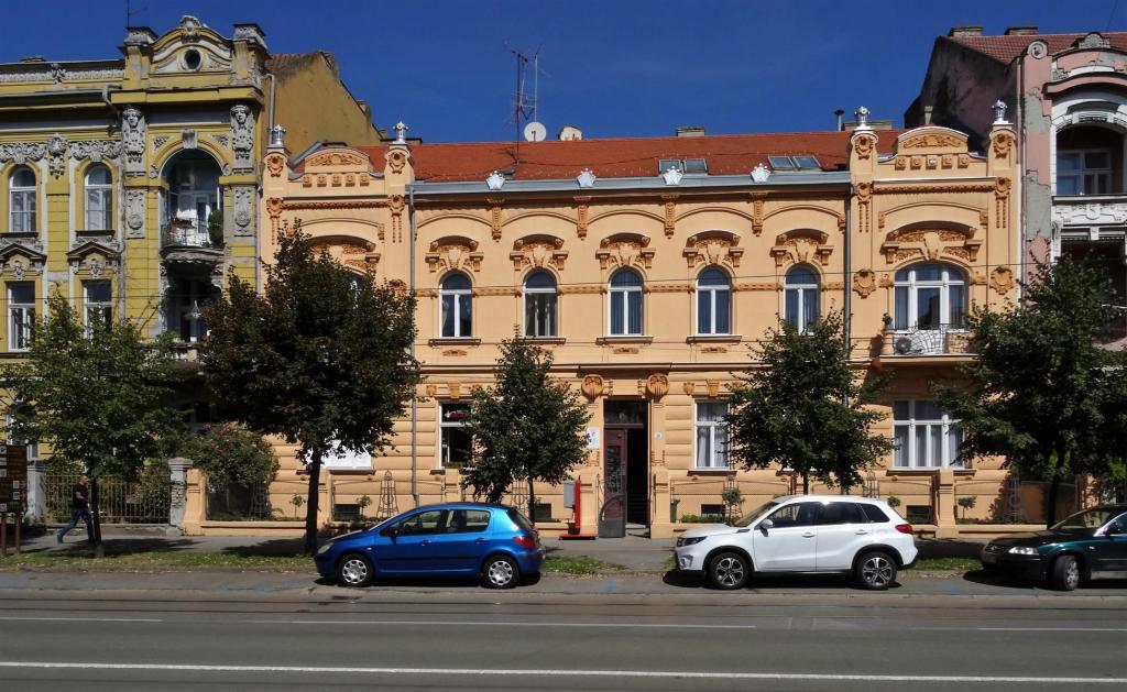 Esseg [kroat. Osijek]: Europäische Allee [früher Chavrakova-Straße] Haus Nayer [1904] (2021)