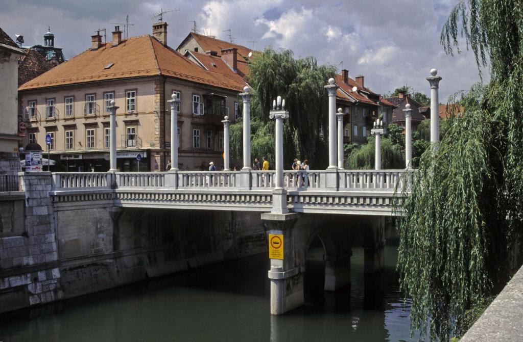 Laibach [slow. Ljubljana]: Schusterbrücke (1999)