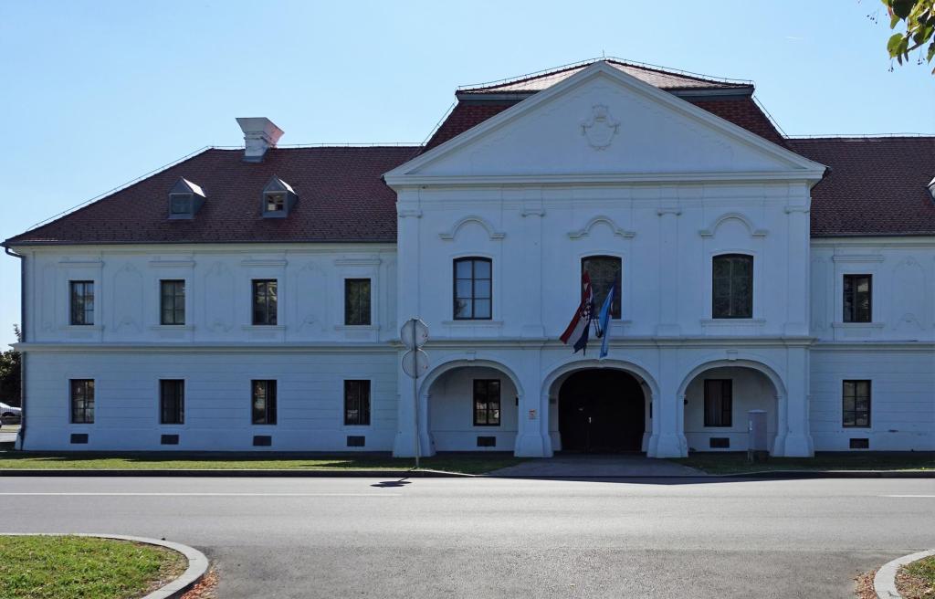 Vukovar: Komitatspalais von Syrmien (2021)