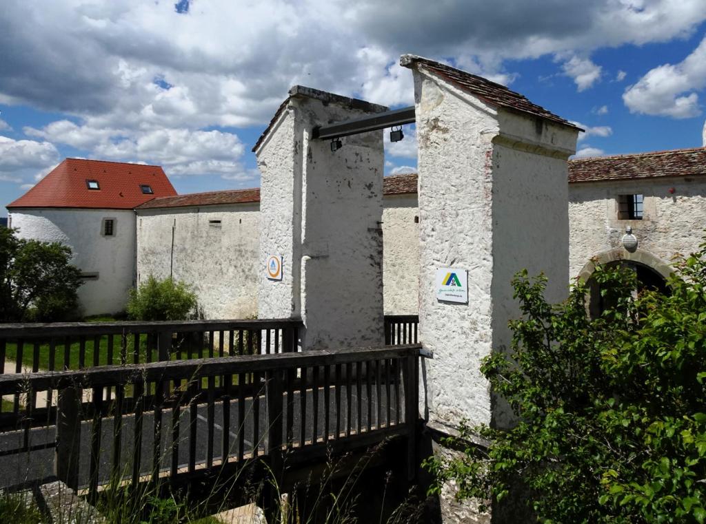 Burg Wildenstein: Eingang zur Vorburg (2024)