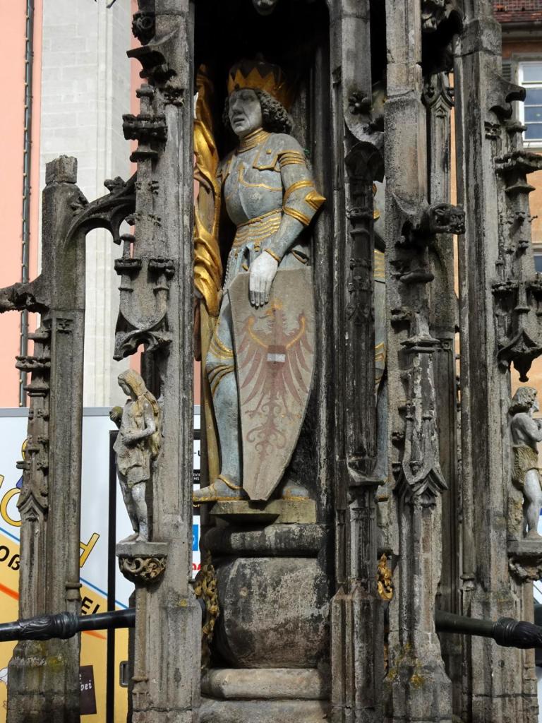 Rottenburg: Marktbrunnen Statue von Herzog Sigmund dem Münzreichen (2024)