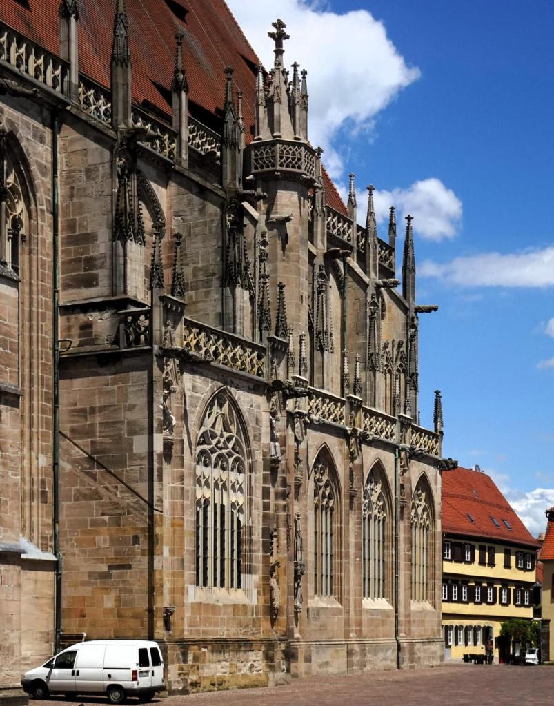 Schwäbisch Gmünd: Heiligkreuzmünster Südseite des Chors (2024)