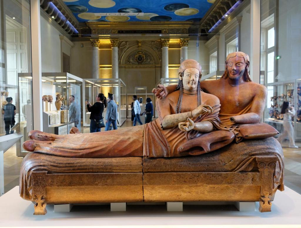 Paris: Louvre - Terrakotta-Sarkophag eines etruskischen Paars (2025)