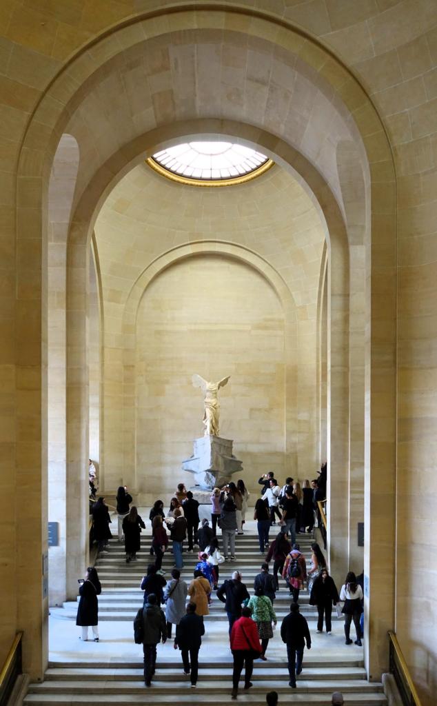 Paris: Louvre - Blick zur Nike von Samothrake (2025)
