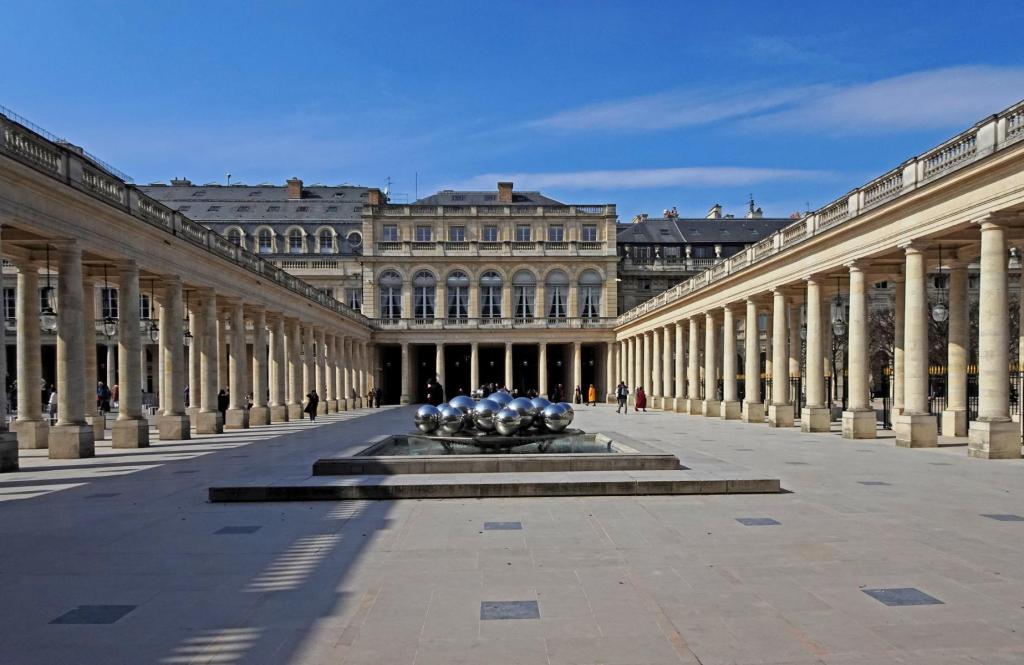 Paris: Palais Royal (2025)