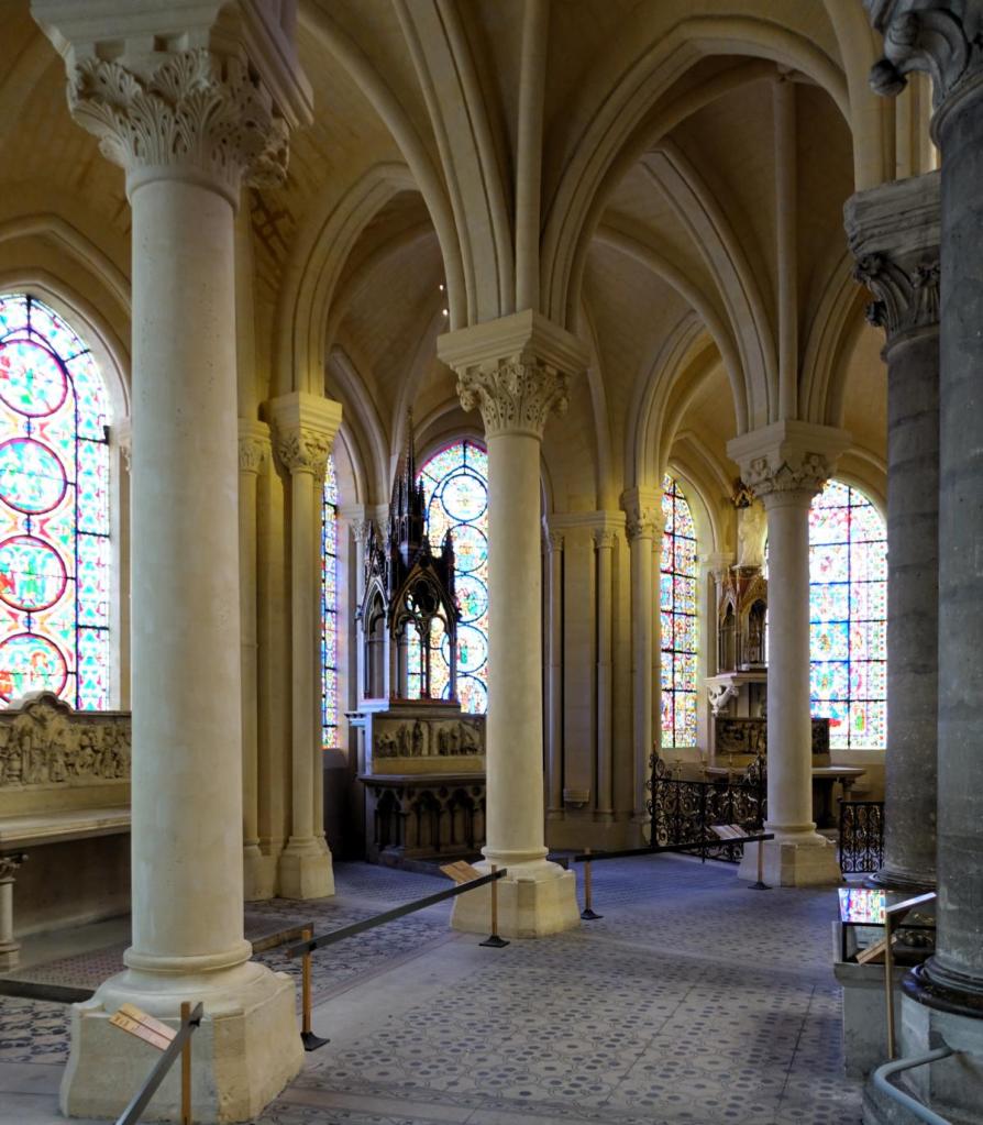 St-Denis: Abteikirche Chorumgang (2025)