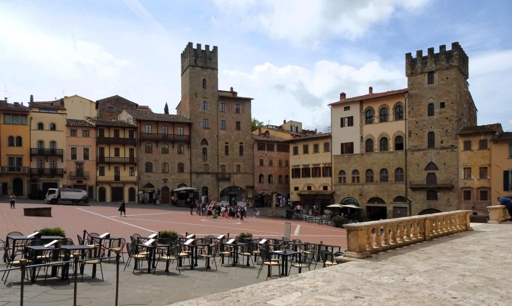 Arezzo: Großer Platz (2025)